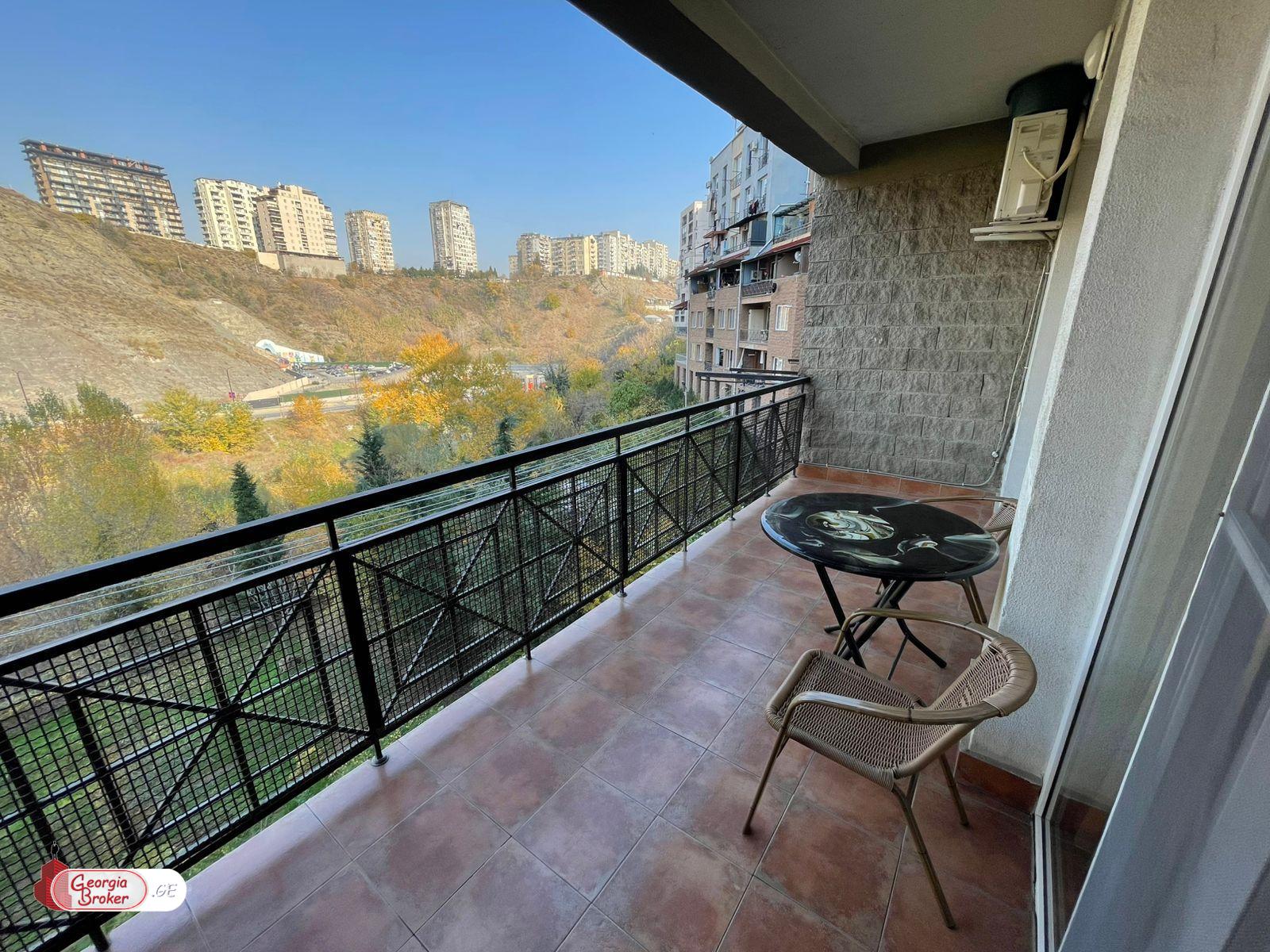 nearly repaired 3-room apartment for sale